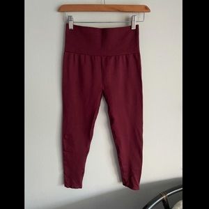 Maroon Fabletics Seamless Crop Legging
